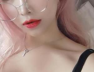 花リリ(Plant Lily)这套“雏小姐”写真，真像是不小心翻了某本小册子